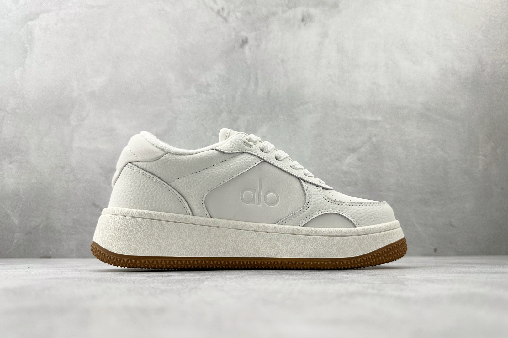 210 alo yoga Recovery Mode 白色 A0685U-White/Gum-Chinese UA Cheap High Quatity Brand Clothes Bags handbags Sneakers wholesale wholesaler seller from China Factory suppliers Fashion Clothing Shoes best Quality Beautiful Price 210 alo yoga Recovery Mode 白色 A0685U-White/Gum