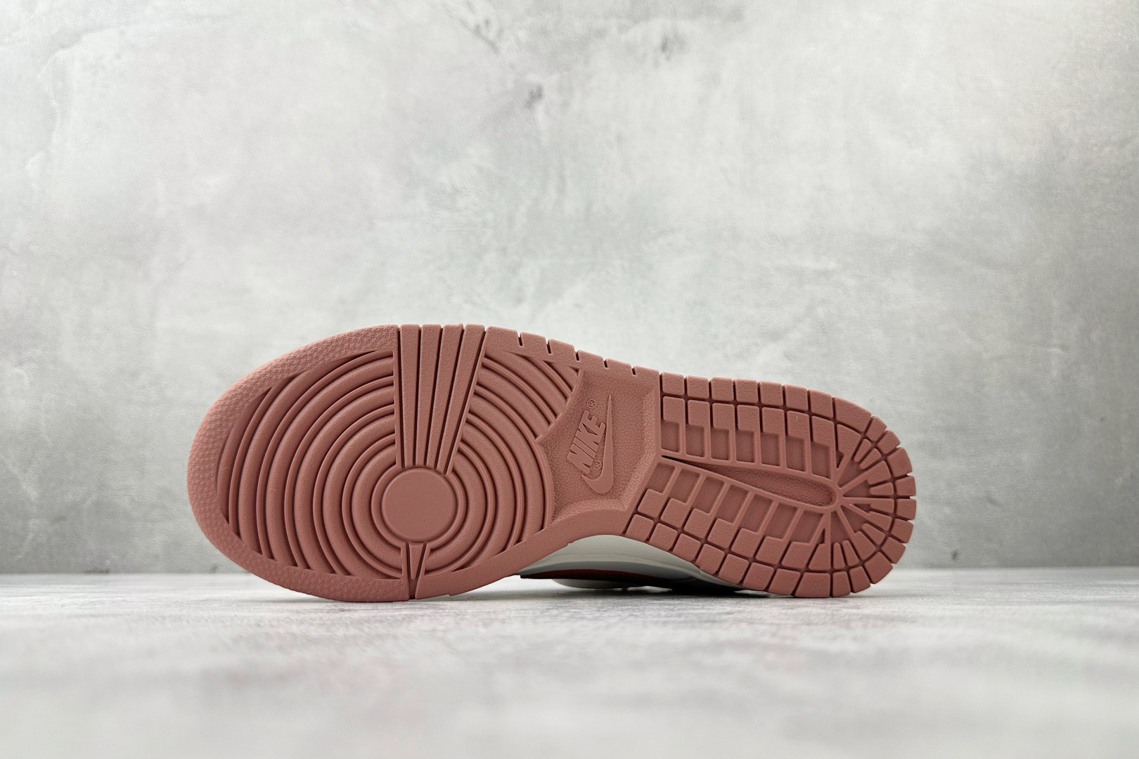 300 定制球鞋 Nike Dunk 温柔豆沙 粉白 PC0528-105