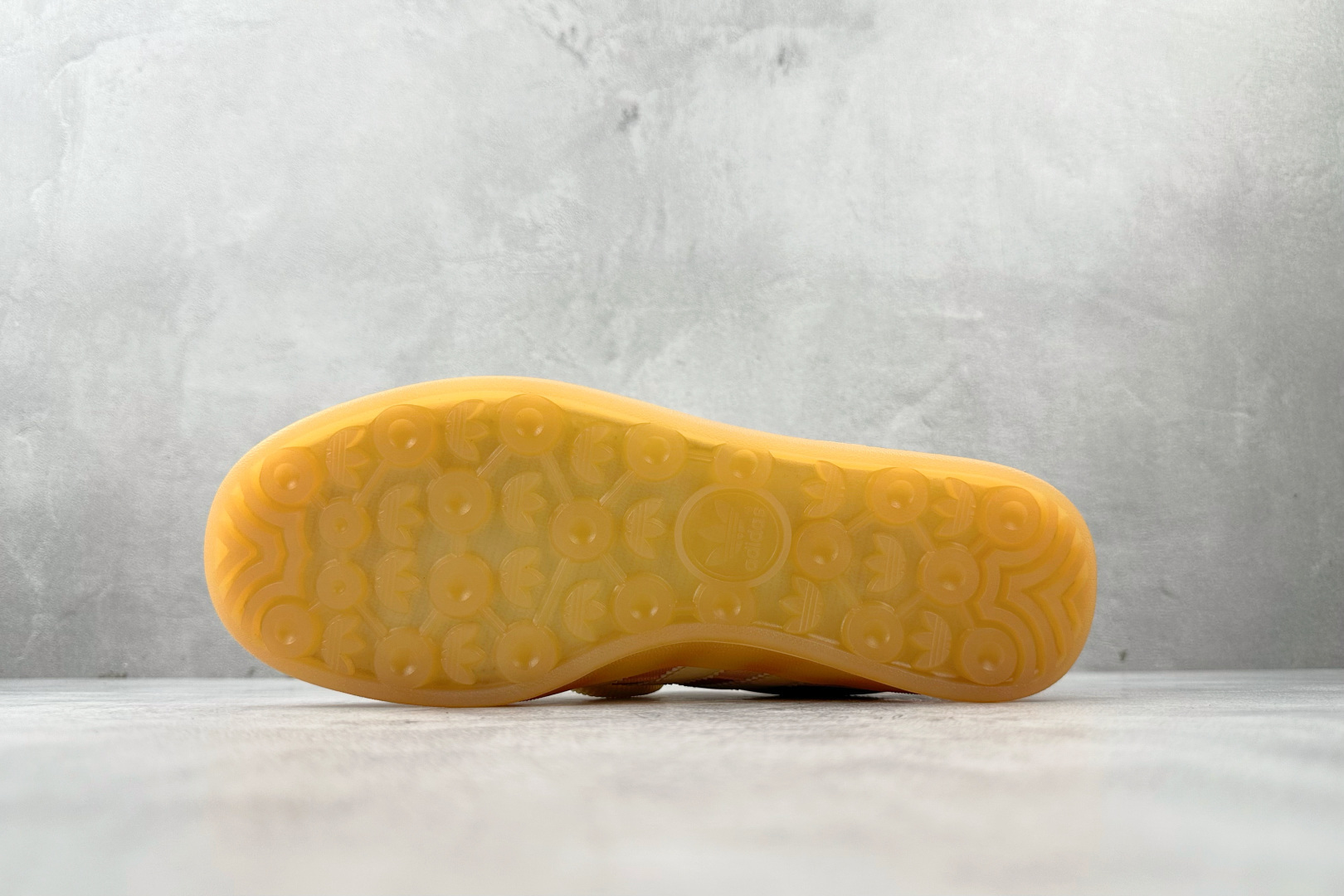 210 Bad Bunny x adidas originals GAZELLE INDOOR 橙色 JS5050