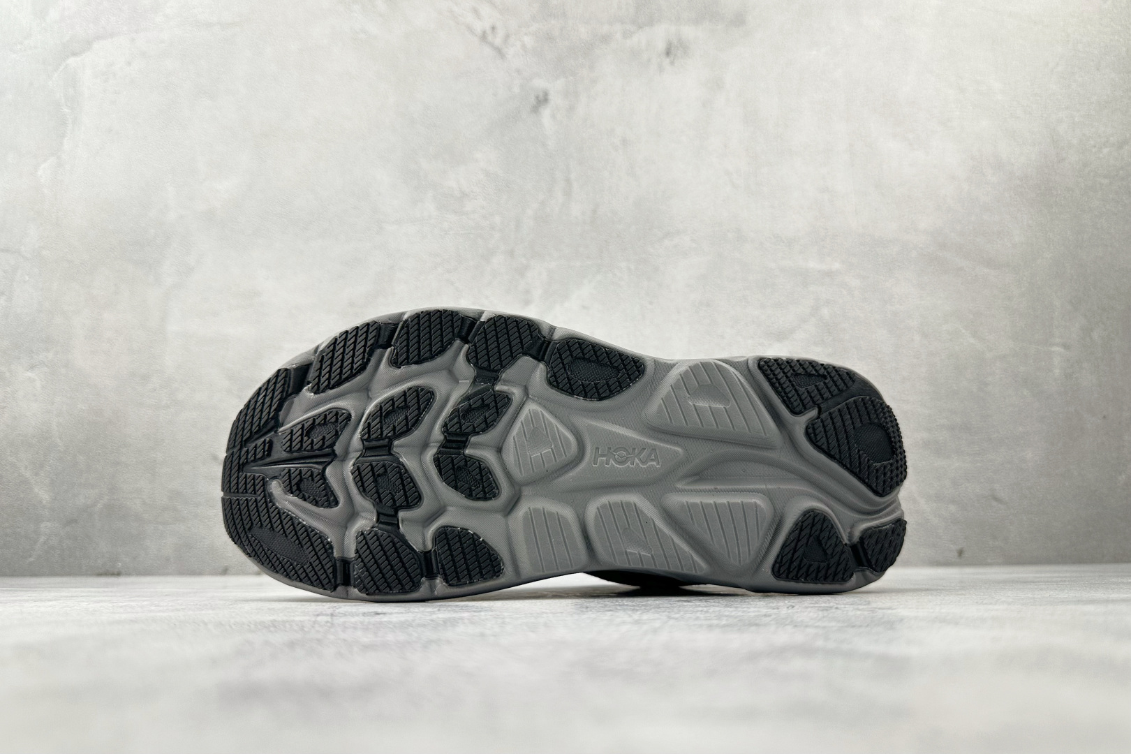 180 平台专供 HOKA ONE ONE CLIFTON 10 黑色 1162030-BKGL