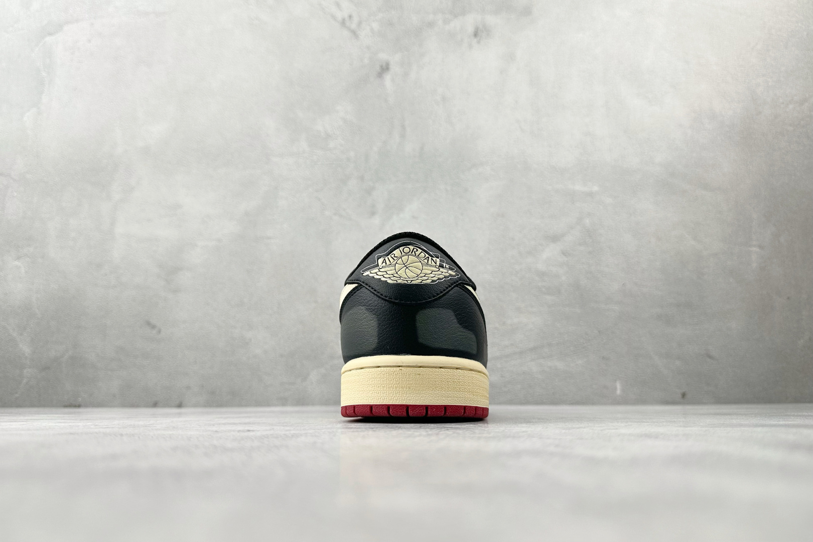 200 综合版 Nigel Sylvester x Jordan Air Jordan 1 Low Nitro”Better With Time”白黑红 IB8958-001