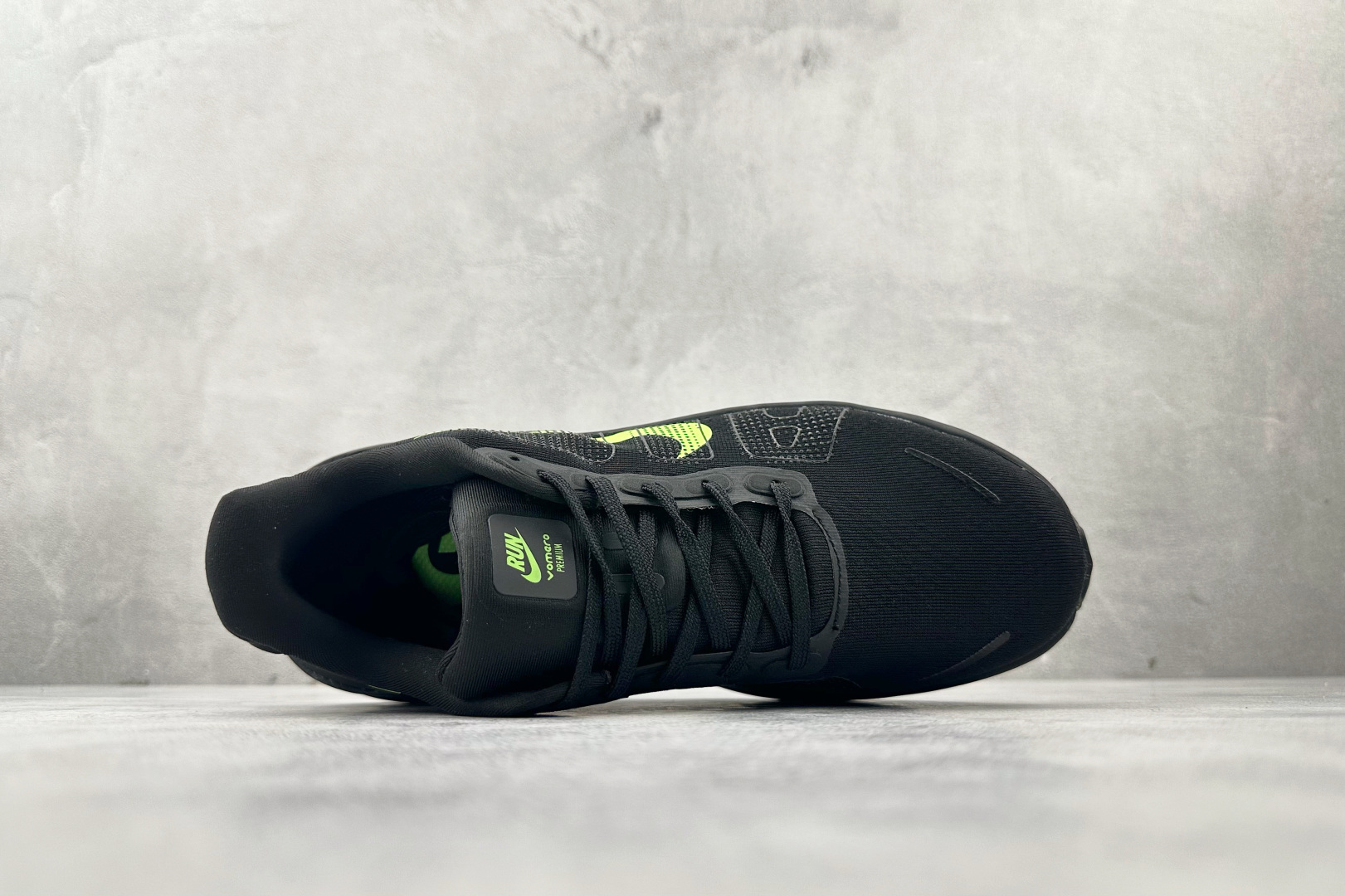 220 Nike Vomero Vomero Premium 黑绿 HQ2050-212