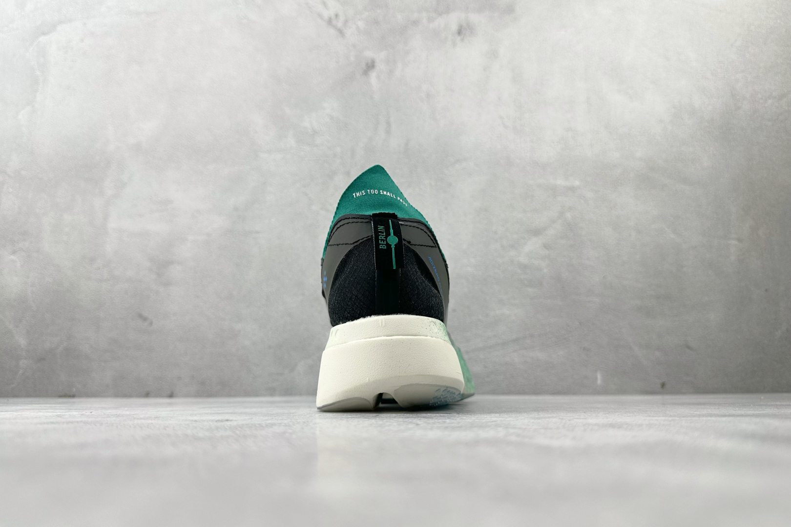 210 平台订单 adidas Adizero Adios Pro 4 黑银色 JR6365