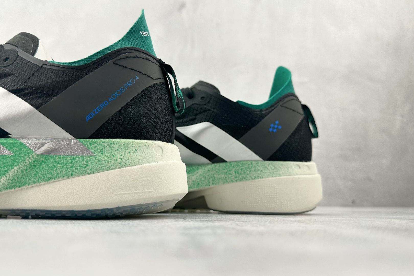 210 平台订单 adidas Adizero Adios Pro 4 黑银色 JR6365