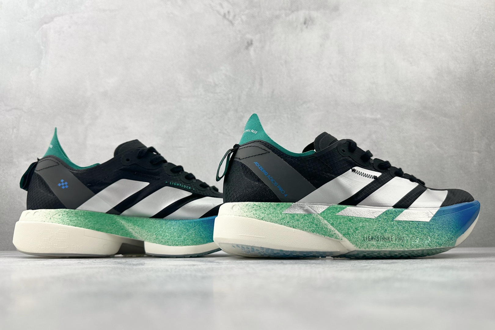 210 平台订单 adidas Adizero Adios Pro 4 黑银色 JR6365