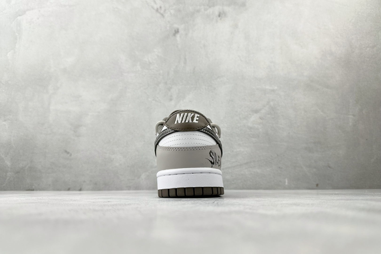 300 定制球鞋 Nike Dunk 灰度法则 灰棕 HF5441-111