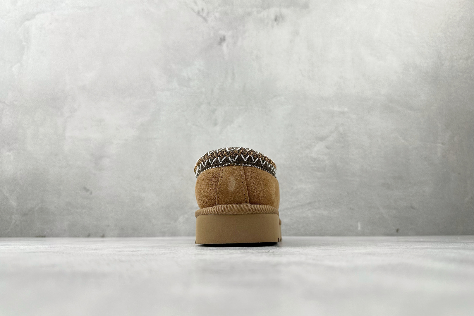 230 UGG Tazz 栗色 1122553-CHE