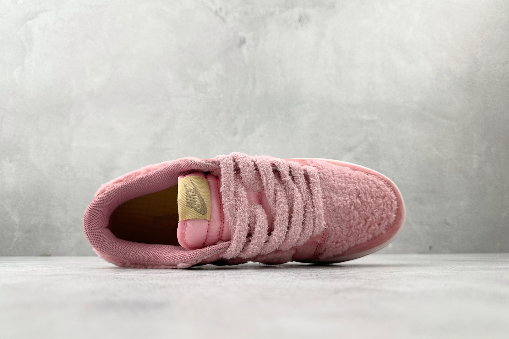 240 Nike BY POP MART LABUBU 荔枝莓莓 GB6675-003