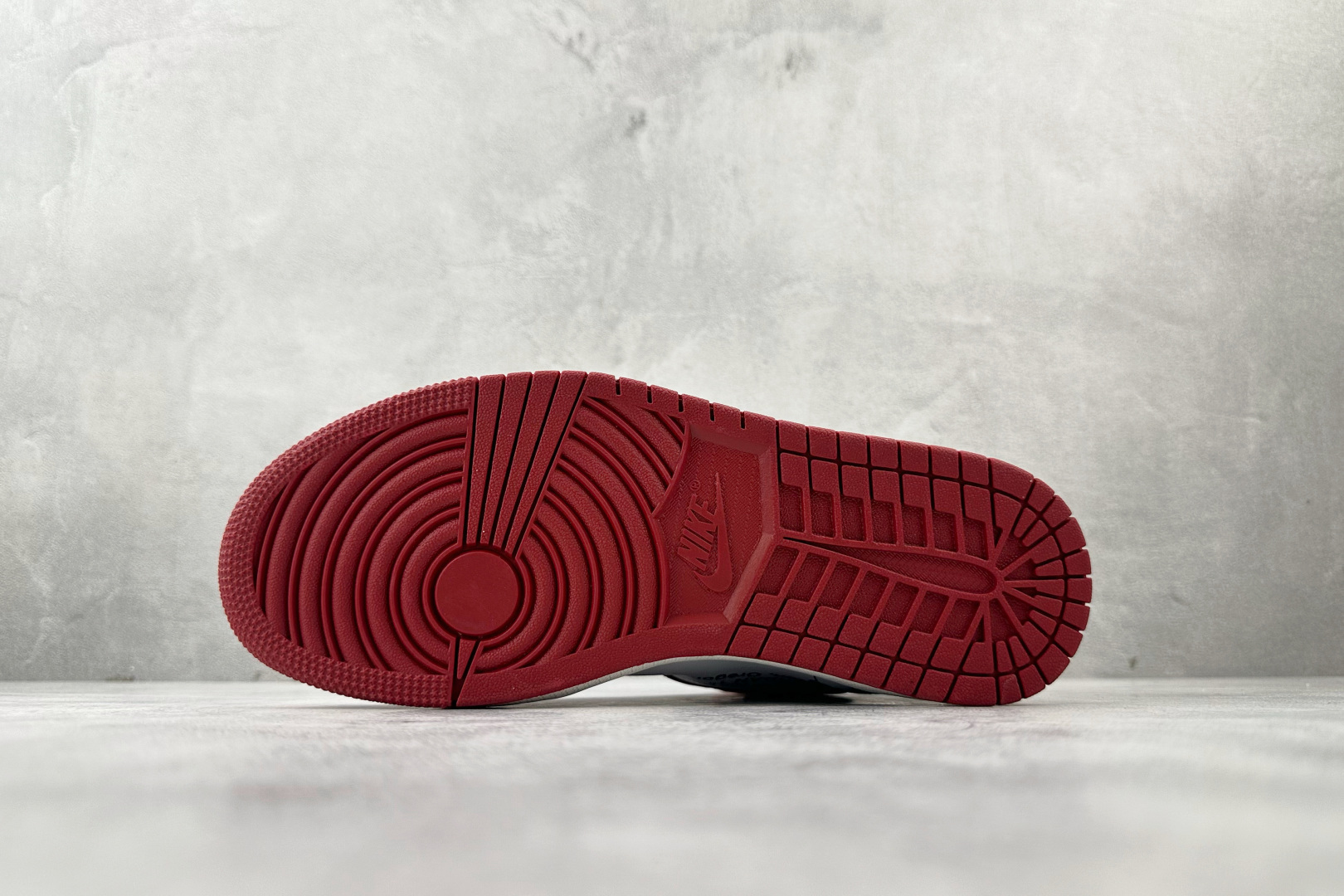 280 OFF-WHITE × Jordan Air Jordan 1 Retro High The Ten Chicago 芝加哥 红白黑 AA3834-101