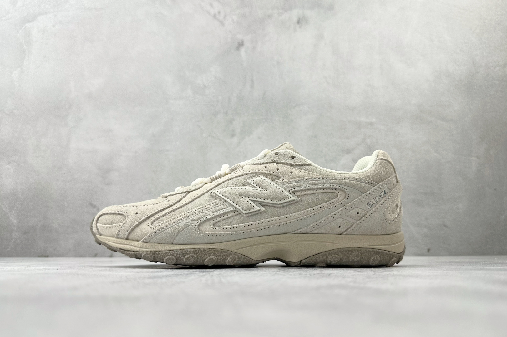 绿X/M 💰200
纯原 New Balance 204L 白色

货号：U204LMMC
尺码：36 36.5 37 38.5 39 40 40.5 41 42 42.5 43 44 44.5
编码：35