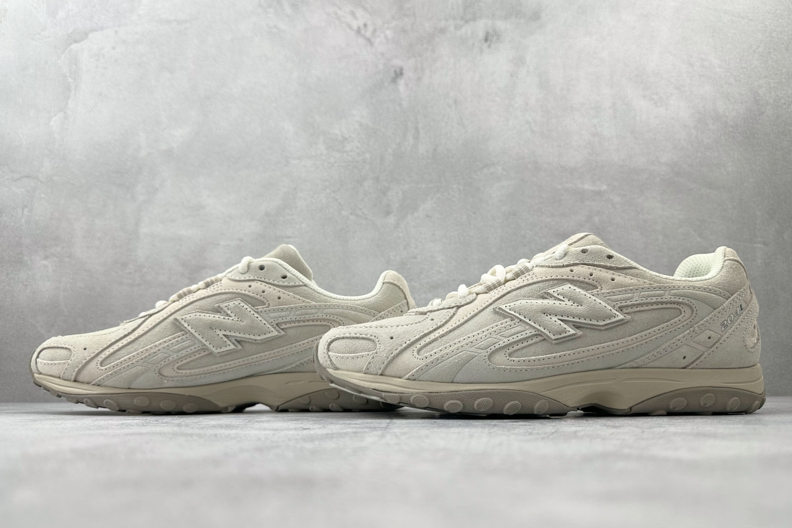 250 纯原 New Balance 204L 白色 U204LMMC