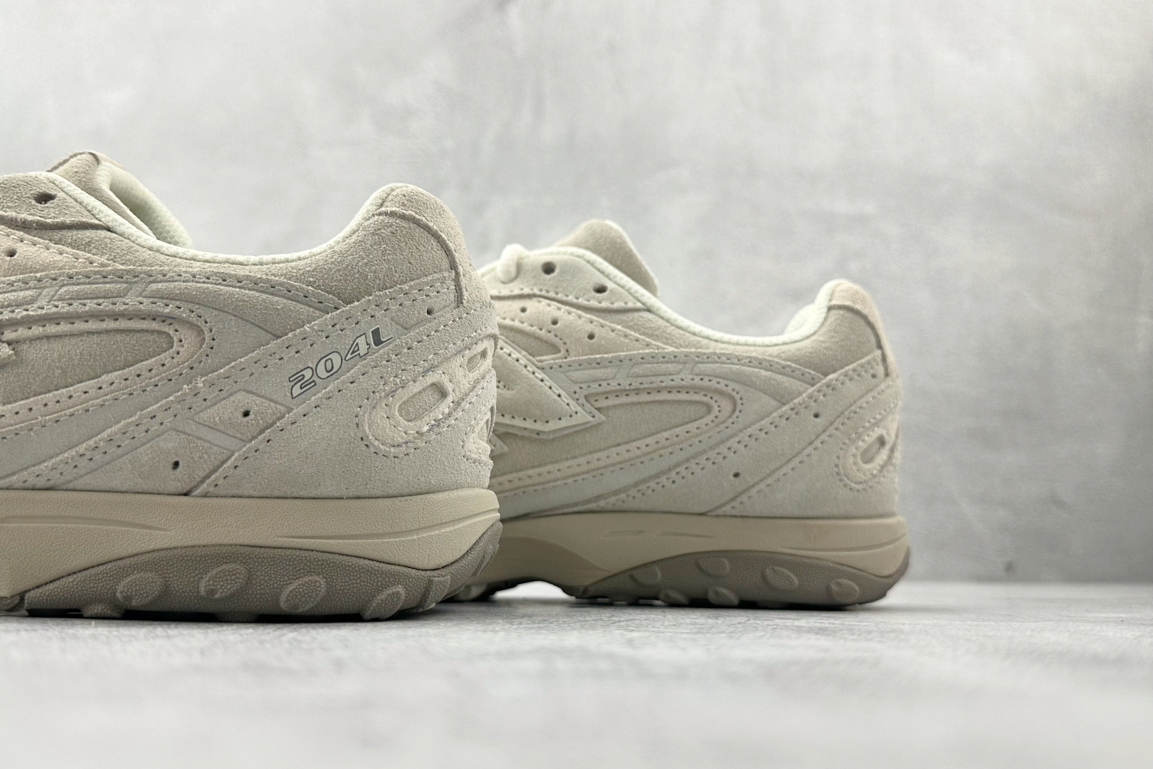 250 纯原 New Balance 204L 白色 U204LMMC