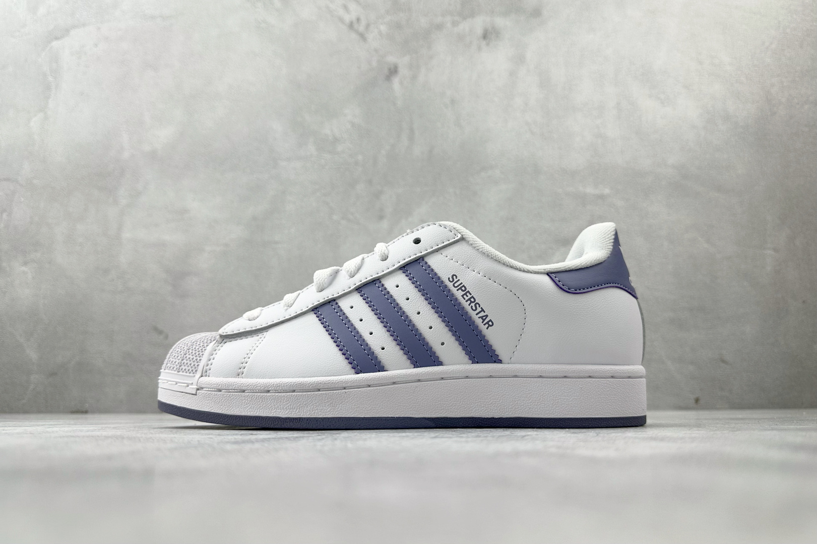 平台专供 adidas originals Superstar 2 白紫色货号：JS1373尺码：35.