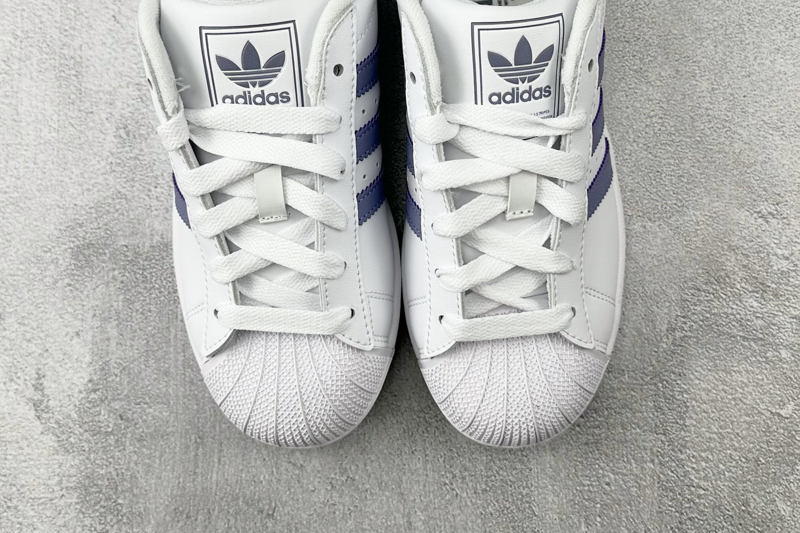 平台专供 adidas originals Superstar 2 白紫色货号：JS1373尺码：35.