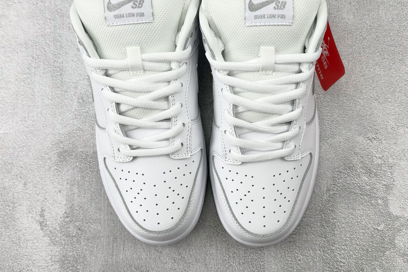 310 Supreme x Nike Dunk SB DUNK LOW 白色 HQ8487-100