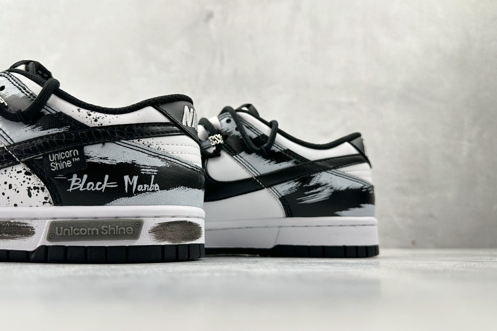 220 定制球鞋 Nike Dunk Low 死神曼巴 白黑灰 DD1503-101