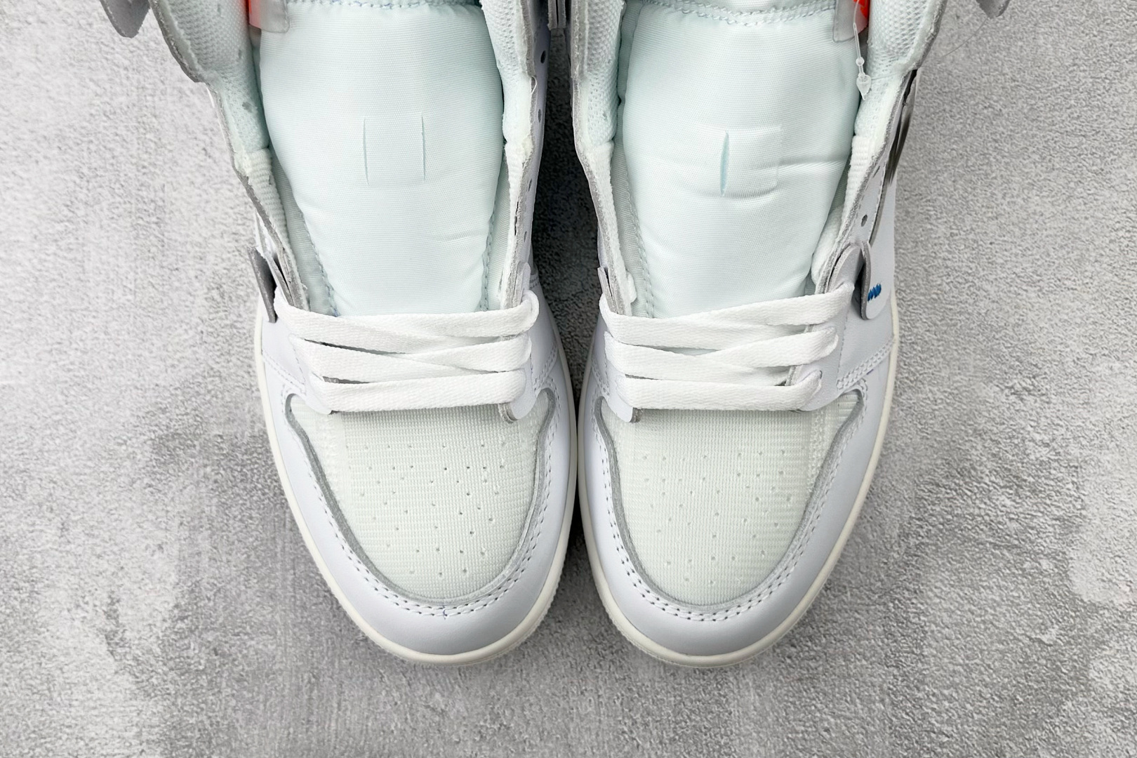280 OFF-WHITE × Jordan Air Jordan 1 High White the ten 白蓝 欧洲限定 AQ0818-100