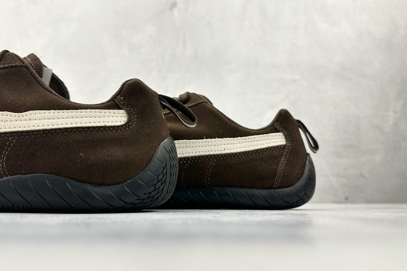 190 PUMA 赛车鞋 PUMA彪马 × Balenciaga巴黎世家Speedcat 系列 棕色 847146WSDSD-Chinese UA Cheap High Quatity Brand Clothes Bags handbags Sneakers wholesale wholesaler seller from China Factory suppliers Fashion Clothing Shoes best Quality Beautiful Price 190 PUMA 赛车鞋 PUMA彪马 × Balenciaga巴黎世家Speedcat 系列 棕色 847146WSDSD