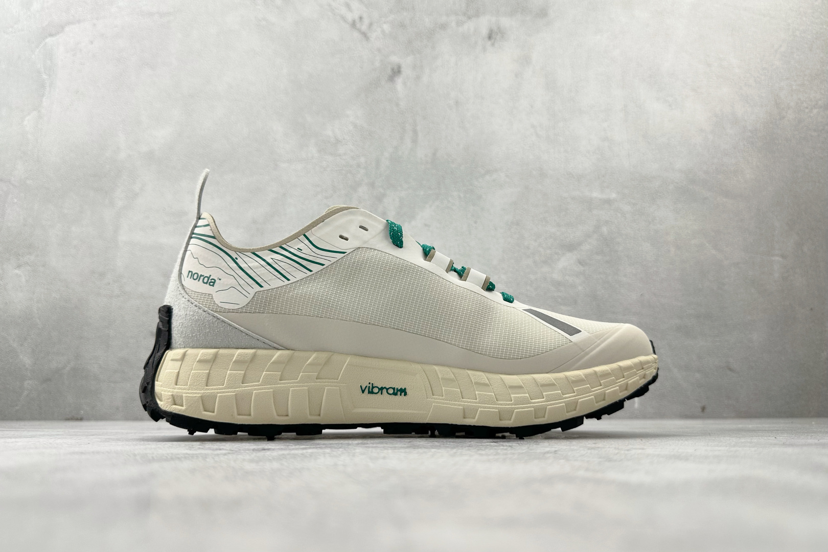 240 NORDA 001 复古白 NORDA001-M-WTFT