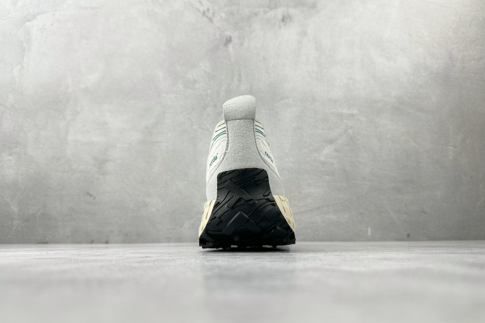 240 NORDA 001 复古白 NORDA001-M-WTFT