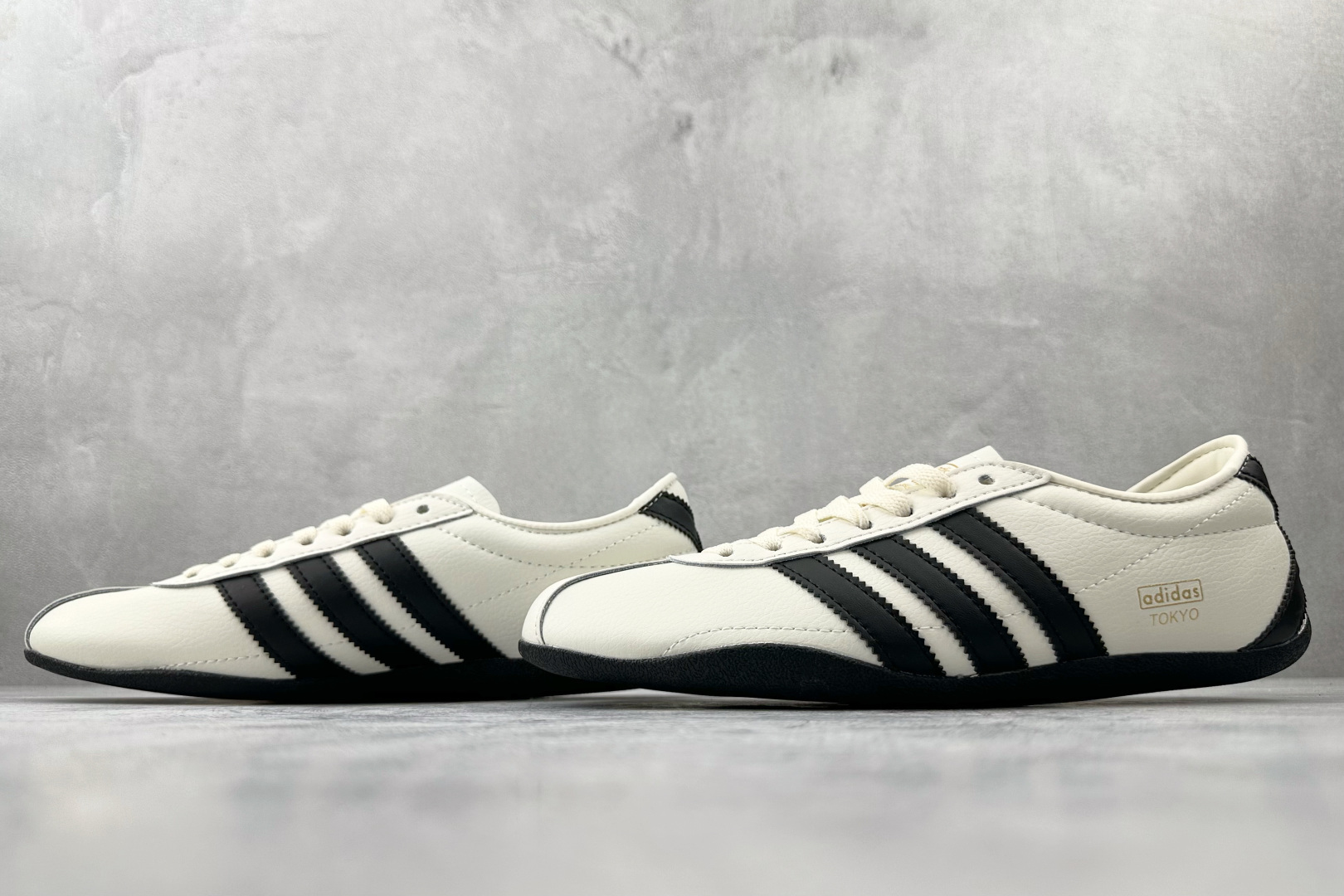 170 出口订单 adidas originals TOKYO 米白色 JQ0597-Chinese UA Cheap High Quatity Brand Clothes Bags handbags Sneakers wholesale wholesaler seller from China Factory suppliers Fashion Clothing Shoes best Quality Beautiful Price 170 出口订单 adidas originals TOKYO 米白色 JQ0597