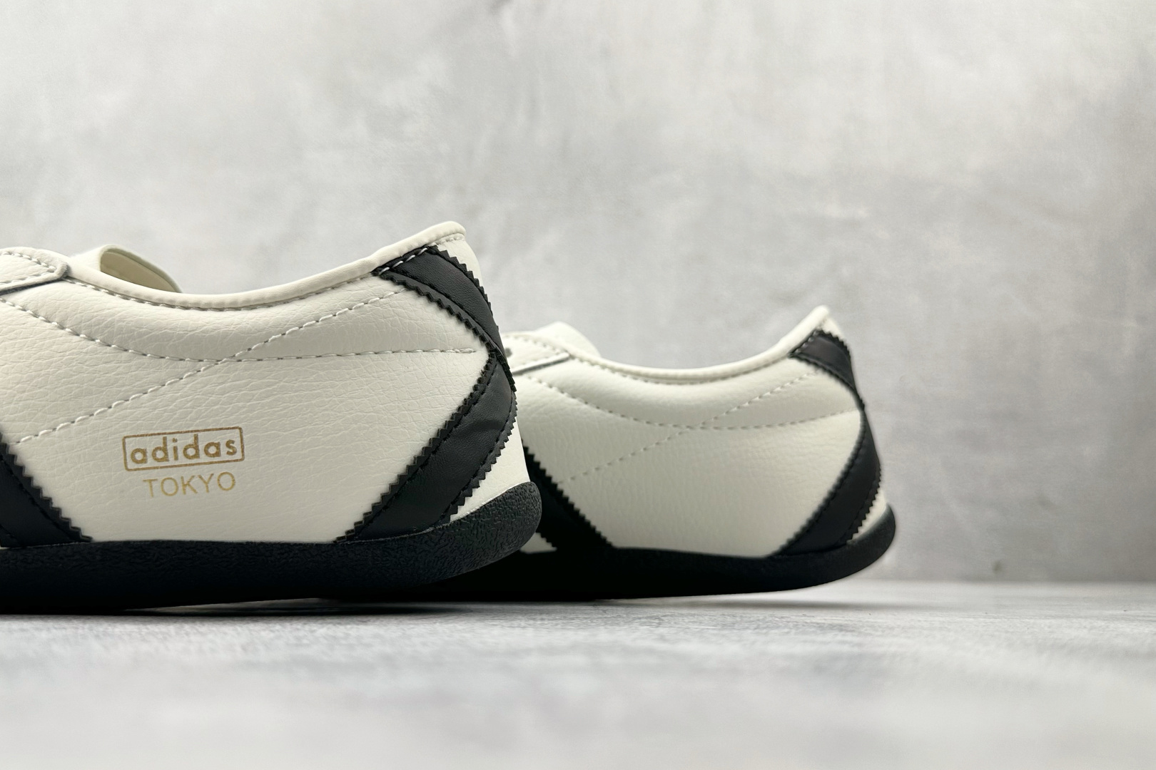 170 出口订单 adidas originals TOKYO 米白色 JQ0597-Chinese UA Cheap High Quatity Brand Clothes Bags handbags Sneakers wholesale wholesaler seller from China Factory suppliers Fashion Clothing Shoes best Quality Beautiful Price 170 出口订单 adidas originals TOKYO 米白色 JQ0597