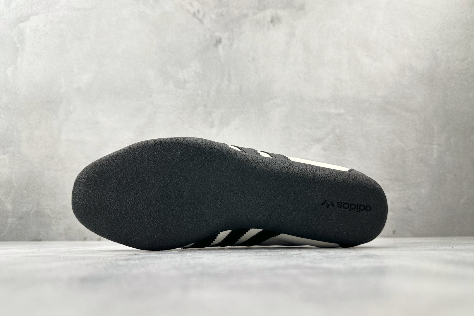 170 出口订单 adidas originals TOKYO 米白色 JQ0597-Chinese UA Cheap High Quatity Brand Clothes Bags handbags Sneakers wholesale wholesaler seller from China Factory suppliers Fashion Clothing Shoes best Quality Beautiful Price 170 出口订单 adidas originals TOKYO 米白色 JQ0597