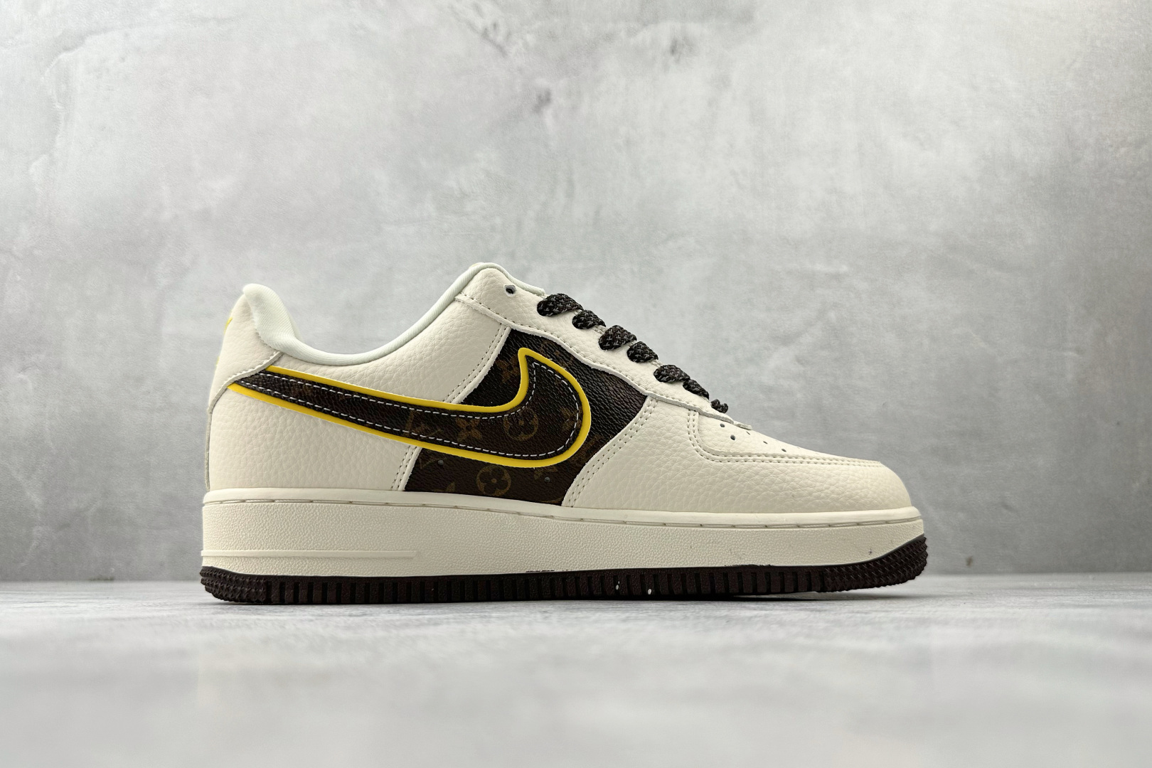 Nike Air Force 1 07 LV 联名 米白棕 DD1982-302
