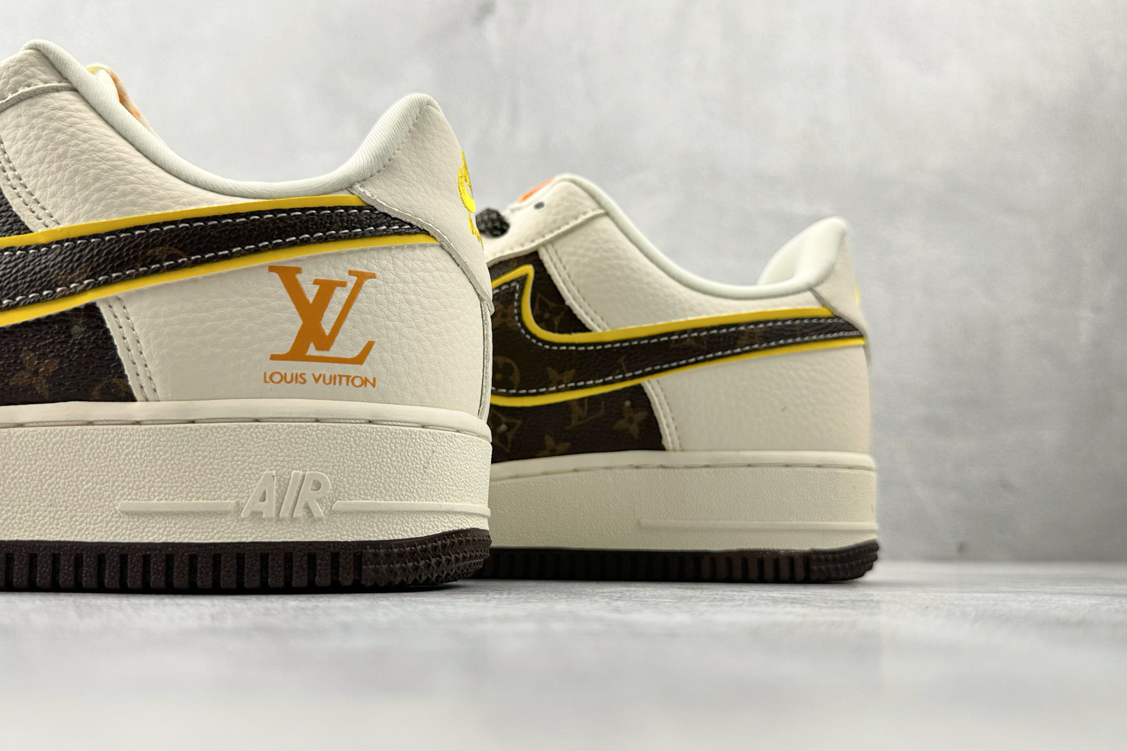 Nike Air Force 1 07 LV 联名 米白棕 DD1982-302