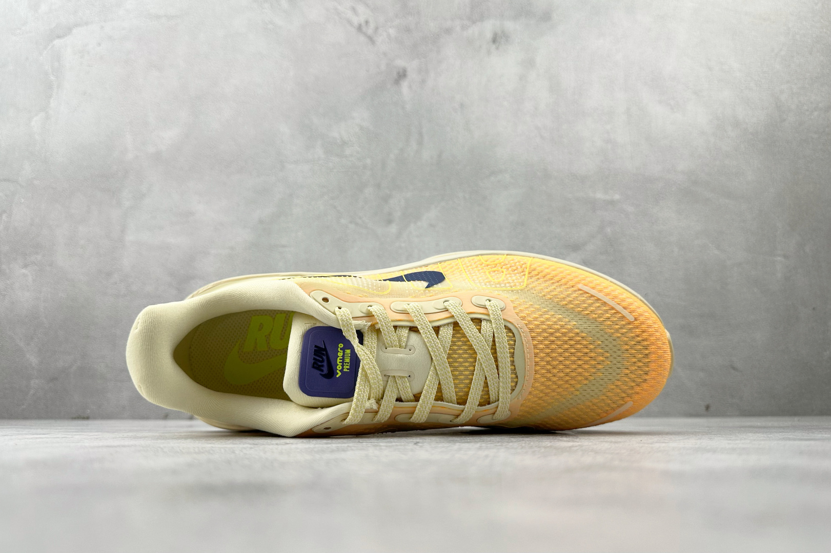 300 全套数据私模 Nike Vomero Vomero Premium 桔蓝 HQ2050-401