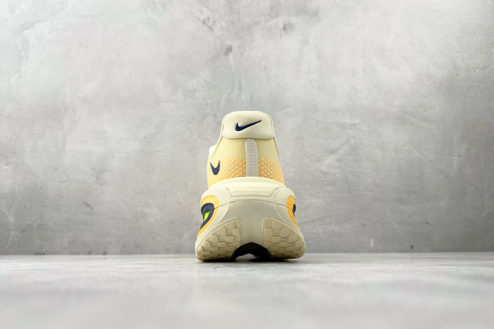 300 全套数据私模 Nike Vomero Vomero Premium 桔蓝 HQ2050-401