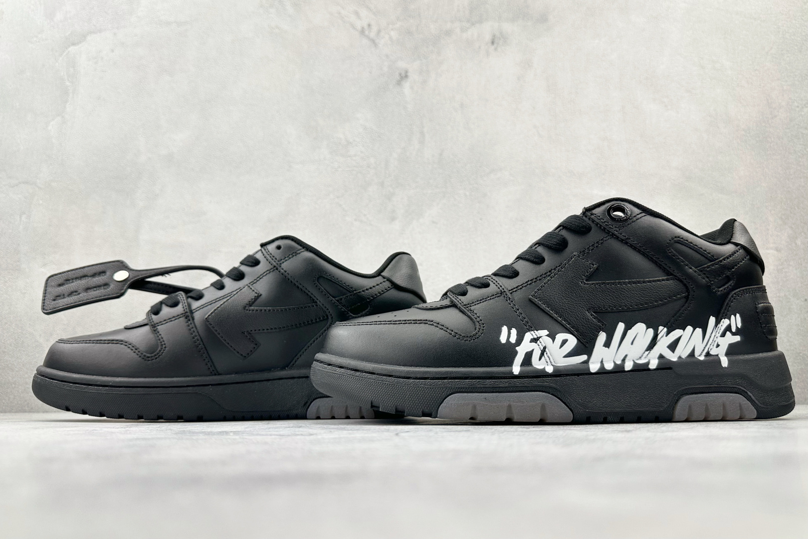 P260大厂出品 OFF-WHITE 黑色 OMIA189C99LEA008-Chinese UA Cheap High Quatity Brand Clothes Bags handbags Sneakers wholesale wholesaler seller from China Factory suppliers Fashion Clothing Shoes best Quality Beautiful Price P260大厂出品 OFF-WHITE 黑色 OMIA189C99LEA008