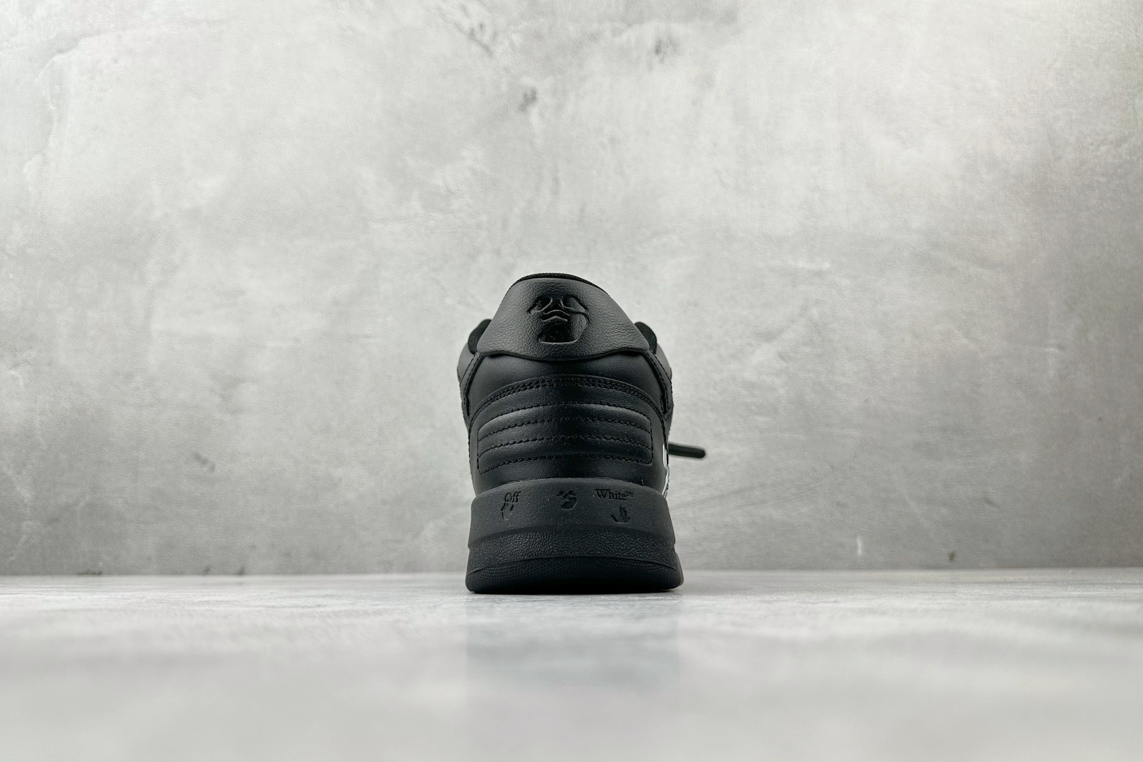 P260大厂出品 OFF-WHITE 黑色 OMIA189C99LEA008-Chinese UA Cheap High Quatity Brand Clothes Bags handbags Sneakers wholesale wholesaler seller from China Factory suppliers Fashion Clothing Shoes best Quality Beautiful Price P260大厂出品 OFF-WHITE 黑色 OMIA189C99LEA008