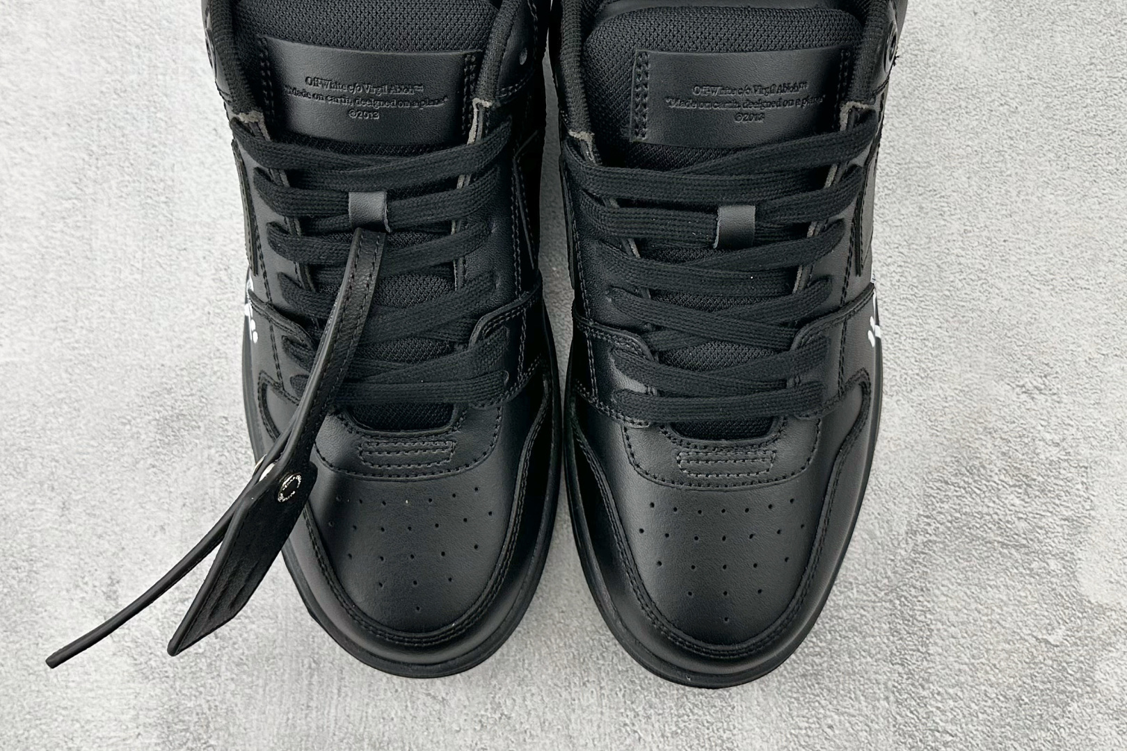 P260大厂出品 OFF-WHITE 黑色 OMIA189C99LEA008-Chinese UA Cheap High Quatity Brand Clothes Bags handbags Sneakers wholesale wholesaler seller from China Factory suppliers Fashion Clothing Shoes best Quality Beautiful Price P260大厂出品 OFF-WHITE 黑色 OMIA189C99LEA008