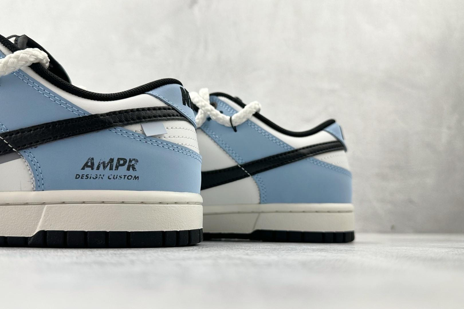 300 定制球鞋 Nike Dunk 逍遥游 蓝白黑 BB0620-113