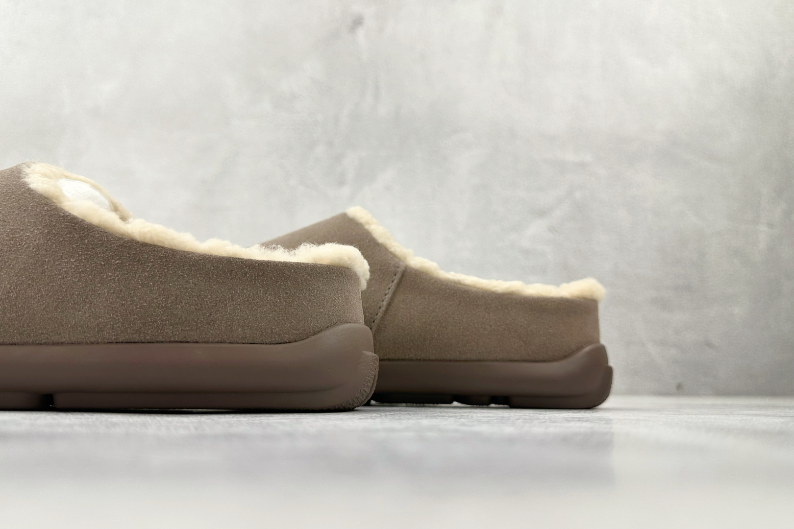 240 UGG W EVERSHEEPSKINS 浅咖灰色 1057780 JGL