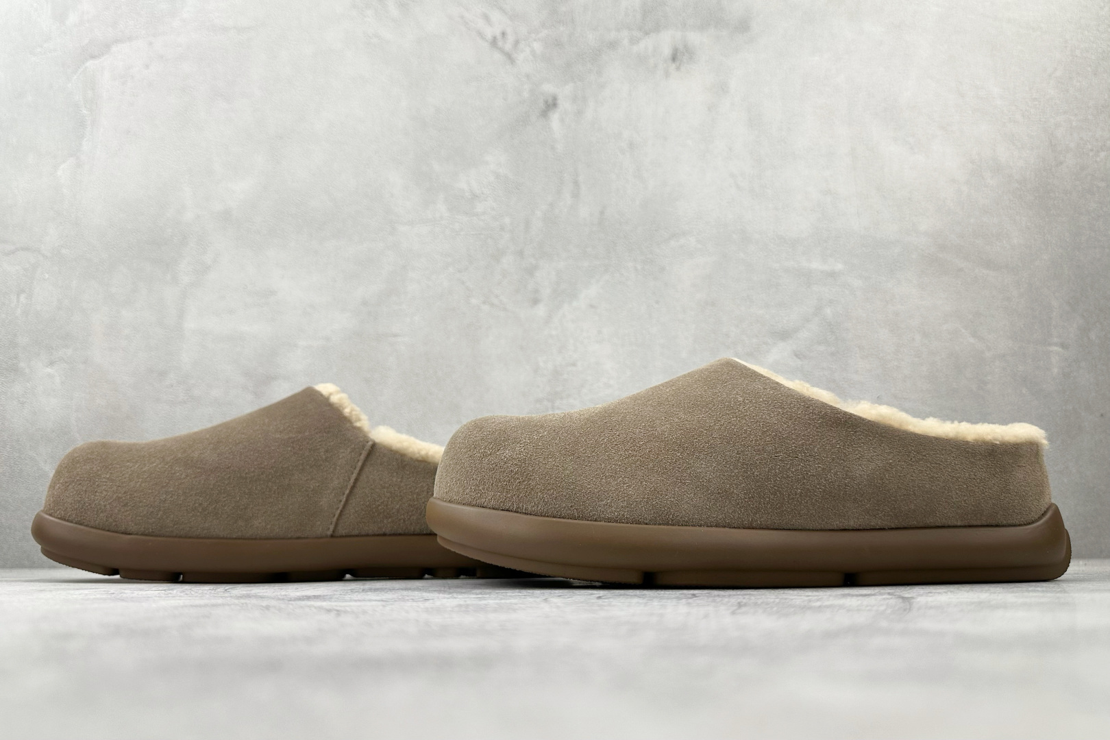 240 UGG W EVERSHEEPSKINS 羚羊棕色 1057780 ALP