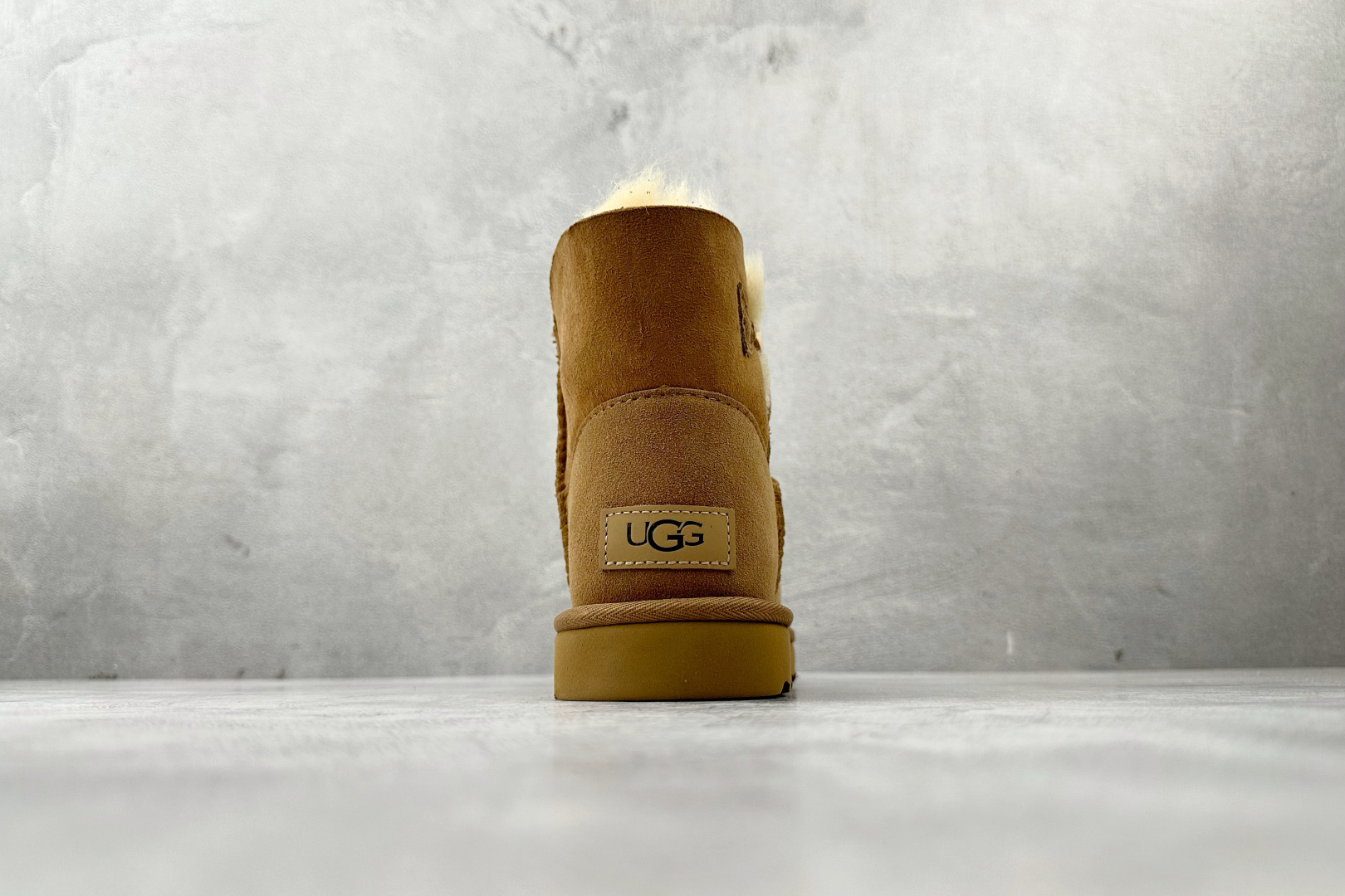 230 UGG Bailey Mini Bailey Button II Boot 栗色 1016422 CHE