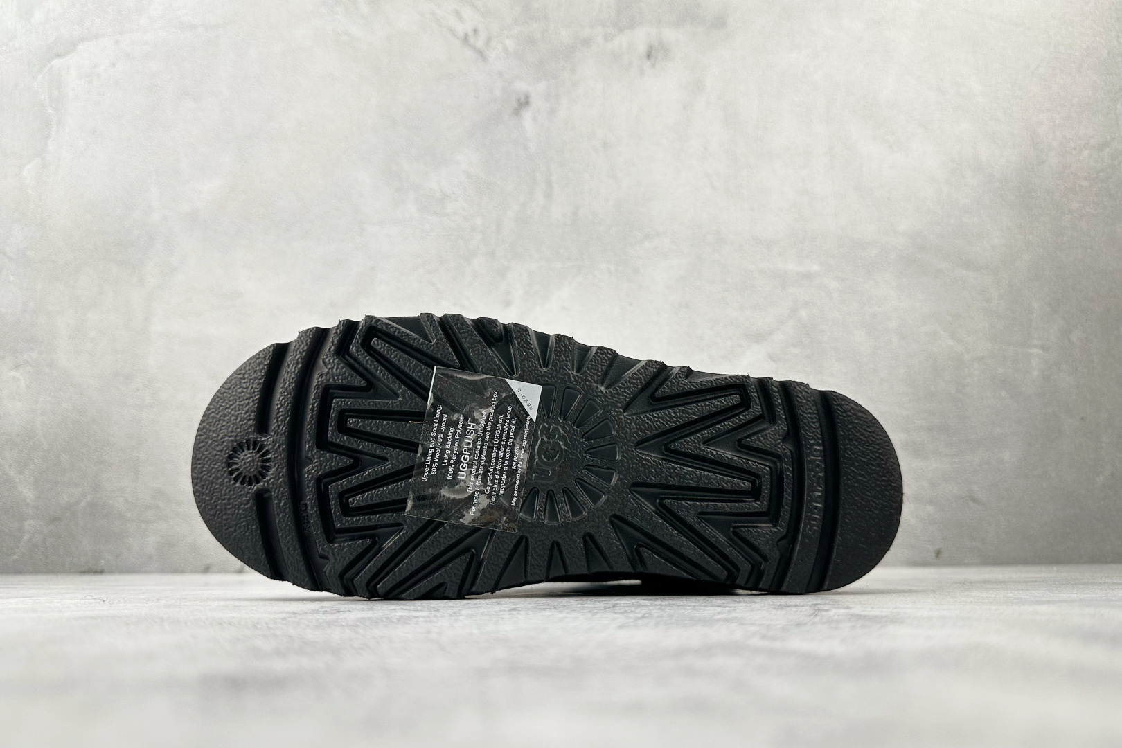 230 UGG Bailey Mini Bailey Button II Boot 黑色 1016422 BLK