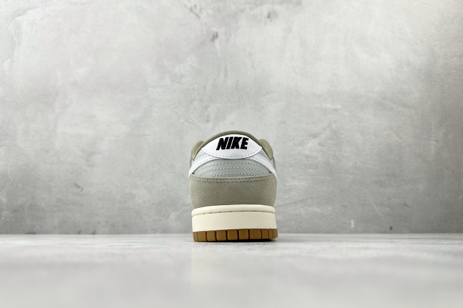 220 Nike Dunk Low 灰绿 IB6399-002