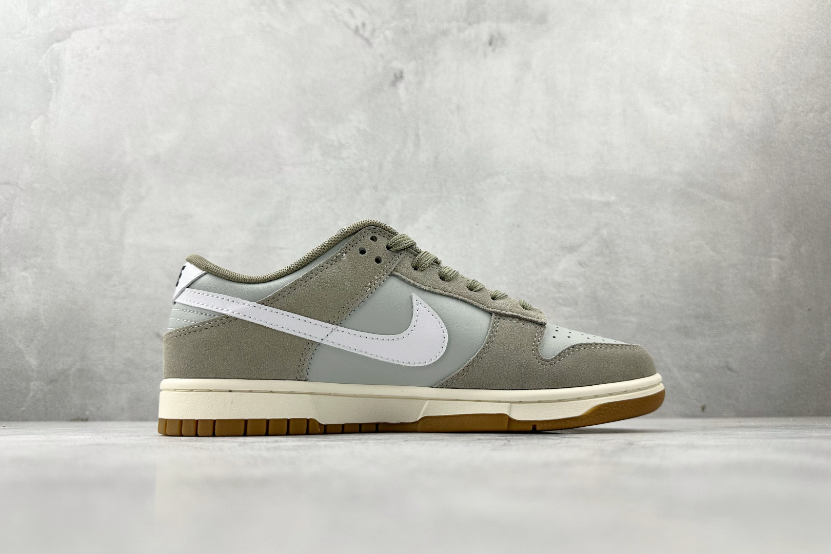 220 Nike Dunk Low 灰绿 IB6399-002