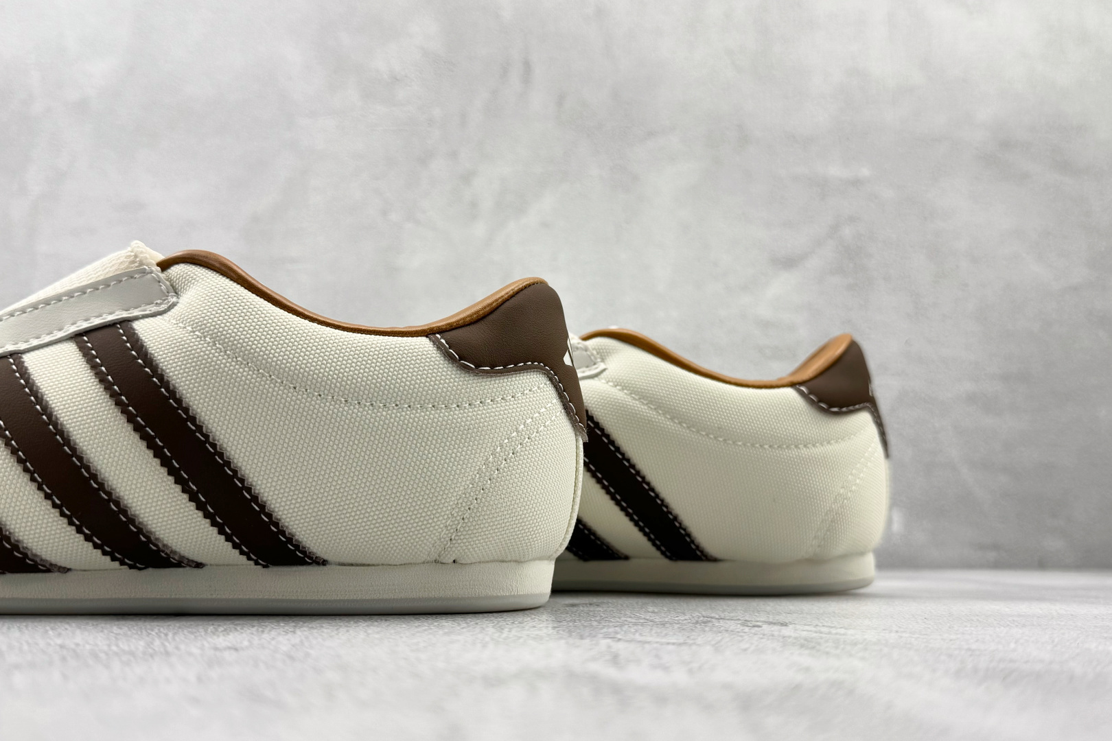 160 出口订单 KITH x adidas TAEKWONDO 白棕 JR7036