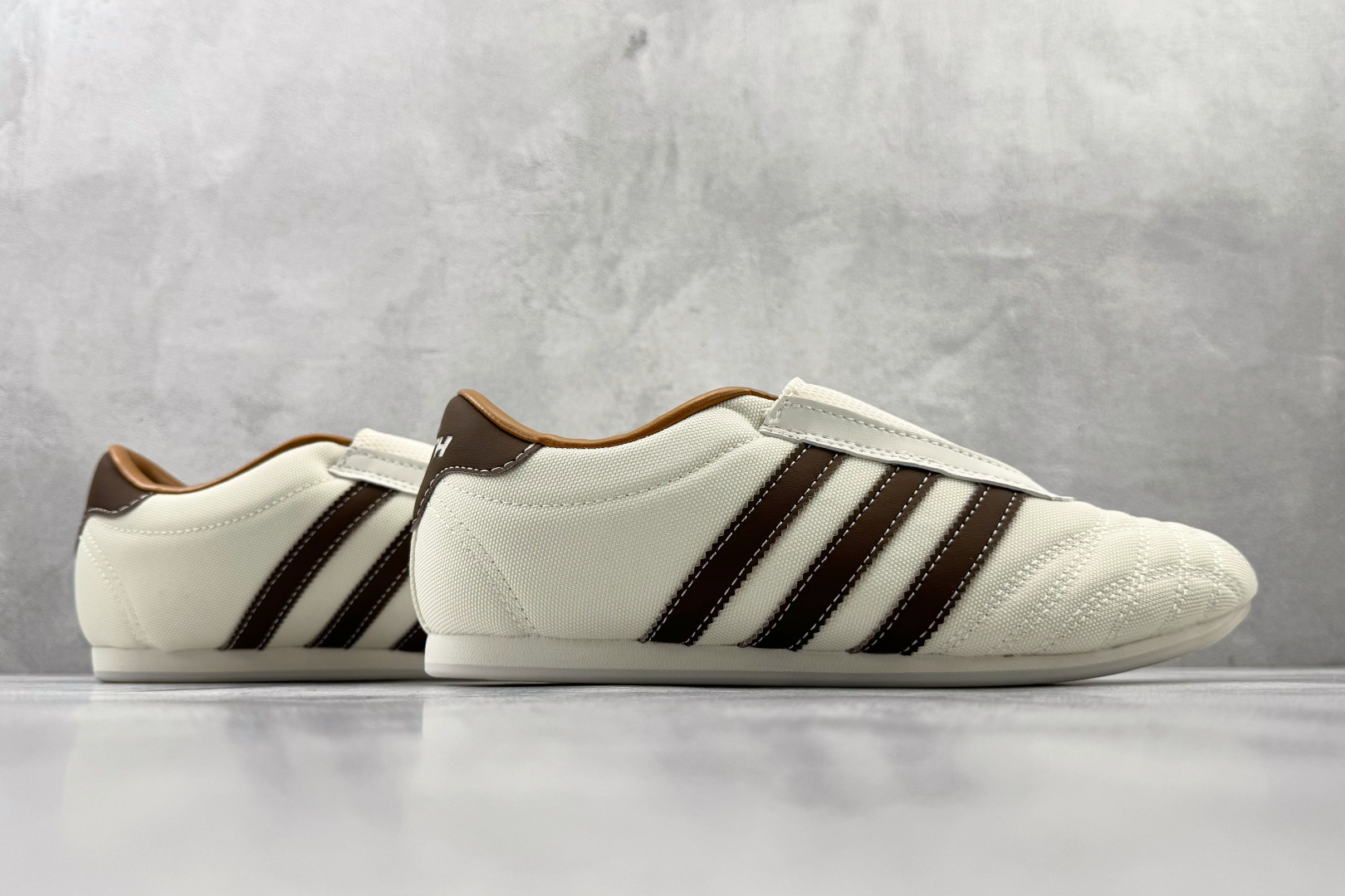 160 出口订单 KITH x adidas TAEKWONDO 白棕 JR7036