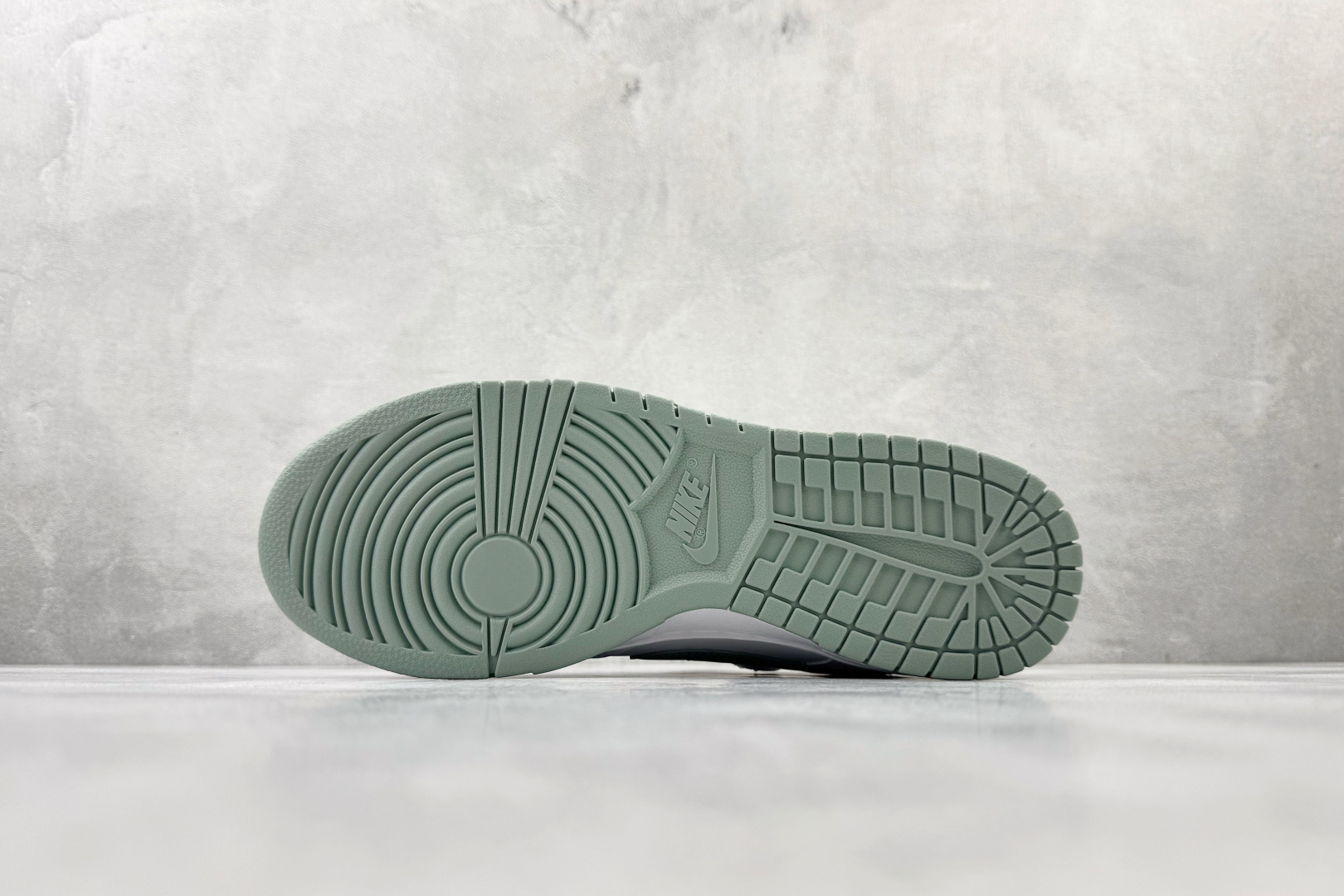 YC 双十一特价双十一特价【定制球鞋】Nike Dunk 雾绿货号：WG0528 102尺码：40 40