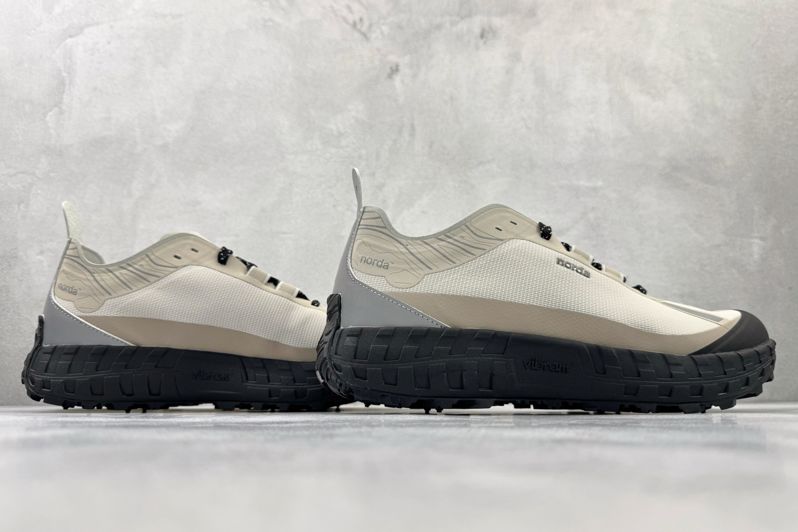 240 NORDA 001白灰橙 TFO001MCDR