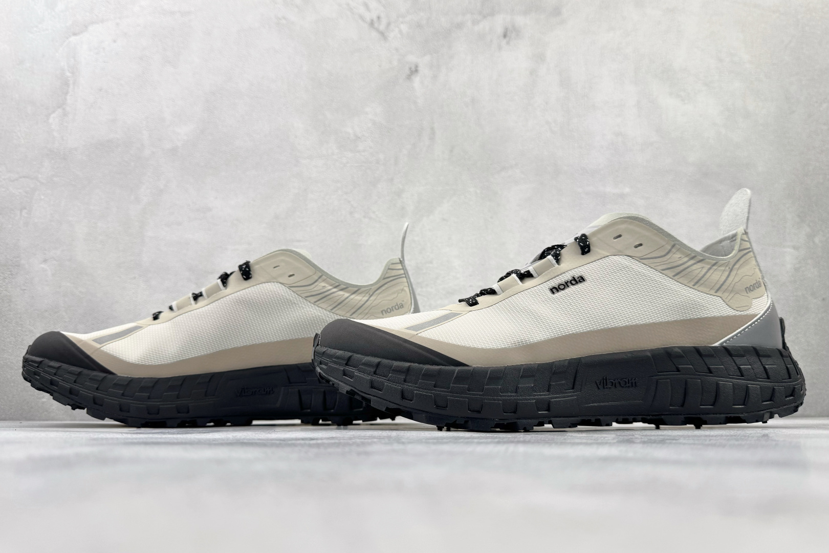 240 NORDA 001白灰橙 TFO001MCDR