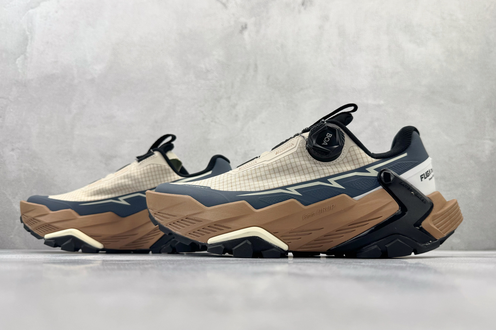 广版 KAILAS FUGA DU BOA 石灰蓝货号：KS尺码：36 36.5 37.5 38 38.