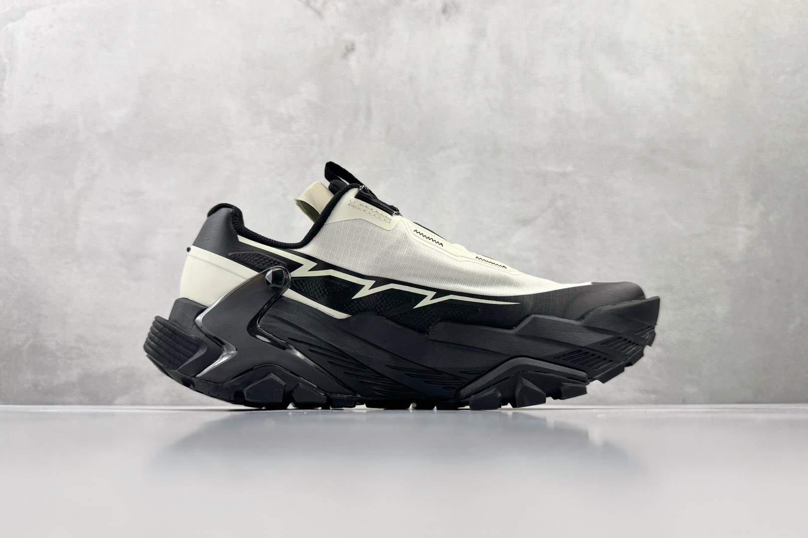 广版 凯乐石 KAILAS FUGA DU BOA 黑白色货号：KS尺码：36 36.5 37.5 38