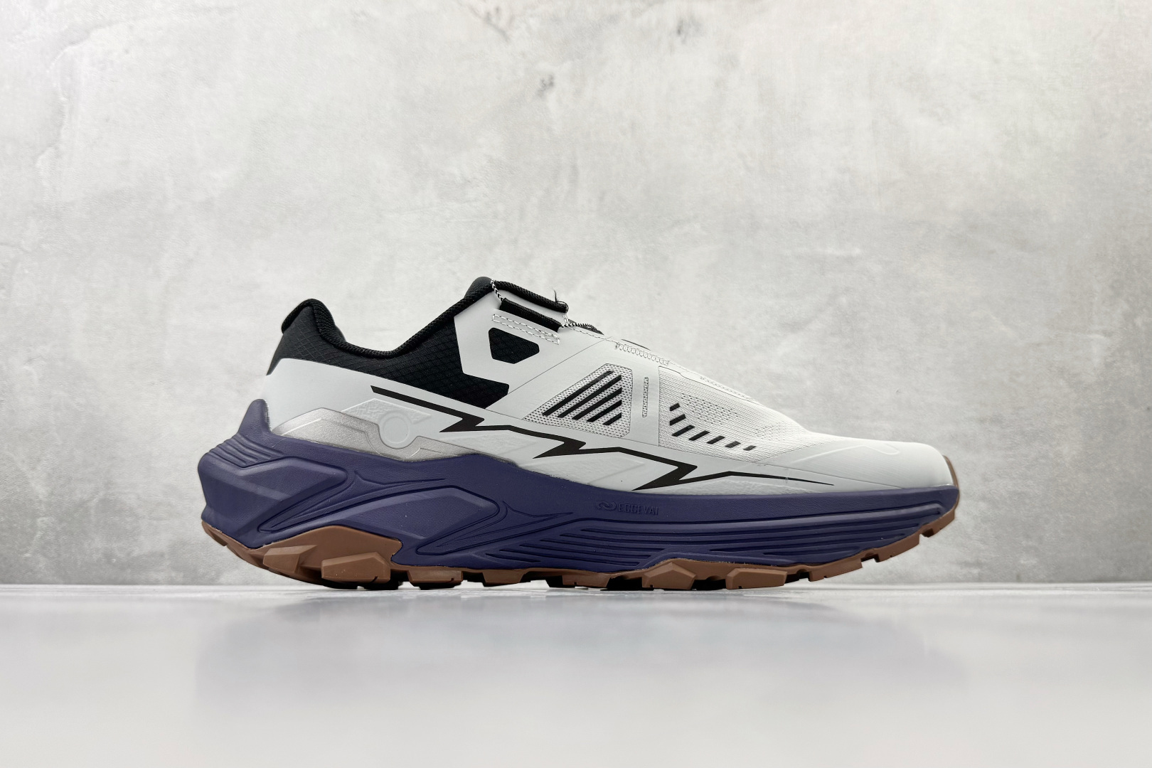 广版 凯乐石 KAILAS FUGA EX3 BOA 浅银灰货号：KSA尺码：36 36.5 37.5 