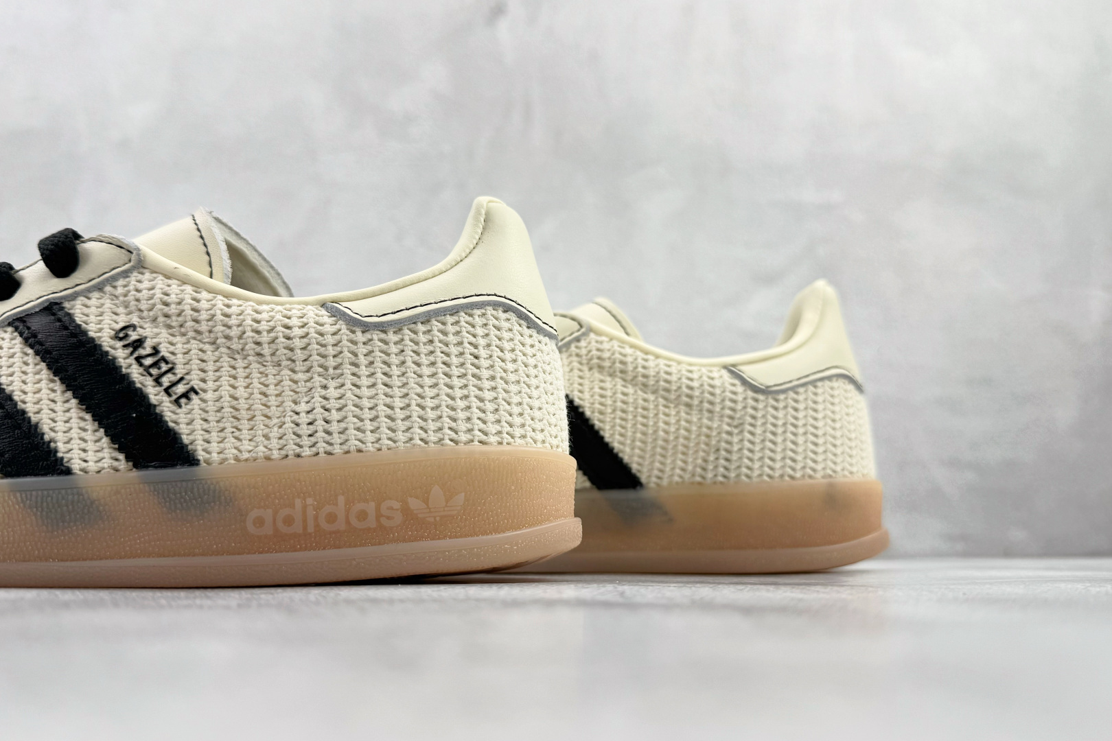 180 adidas originals GAZELLE INDOOR 白色 JQ7083-Chinese UA Cheap High Quatity Brand Clothes Bags handbags Sneakers wholesale wholesaler seller from China Factory suppliers Fashion Clothing Shoes best Quality Beautiful Price 180 adidas originals GAZELLE INDOOR 白色 JQ7083